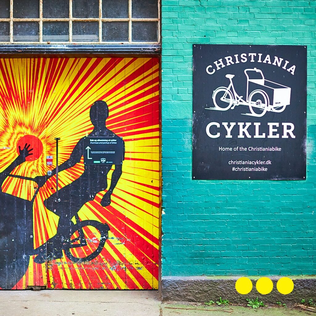 Billedet viser porten ved adressen Mælkevejen 83a hvor man kan indlevere reparationer